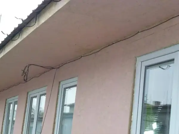 Realizace zateplení fasády admin.budovy Kladno — fotografie 6