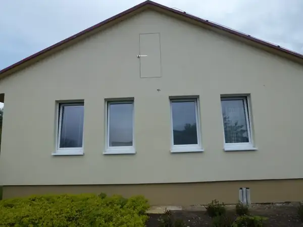 Realizace zateplení fasády admin.budovy Kladno — fotografie 16