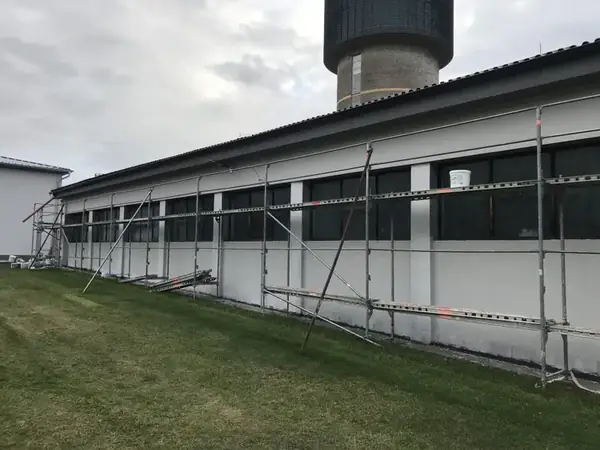 Rekonstrukce fasády garáží Kladno — fotografie 7