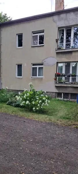 Rekonstrukce fasády Huťská Kladno — fotografie 4