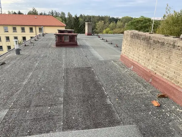 Rekonstrukce střešního pláště PUR systém Moskevská, Kladno — fotografie 3