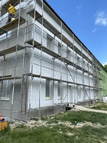 Zateplení budovy a kompletní rekonstrukce střechy ČZÚ Červený Újezd — fotografie 15