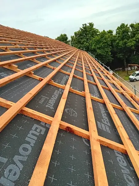 Zateplení budovy a kompletní rekonstrukce střechy ČZÚ Červený Újezd — fotografie 27