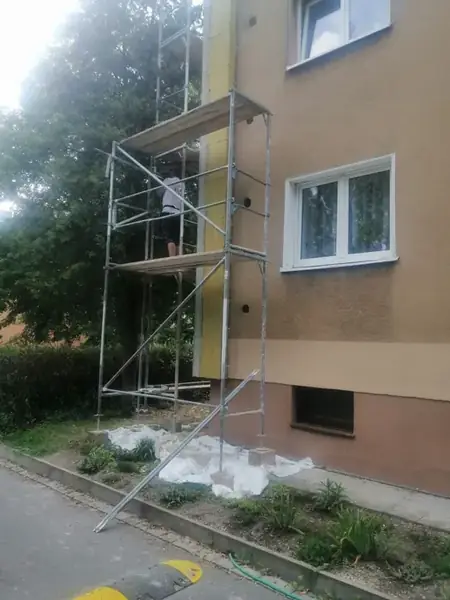 ZATEPLENÍ BYTOVÉHO DOMU KLADNO — fotografie 2