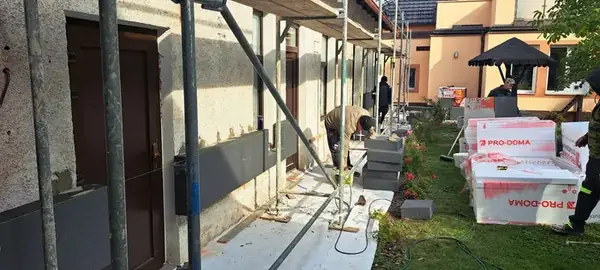 Zateplení rodinného domu včetně kompletní rekonstrukce střechy, Libušín — fotografie 7