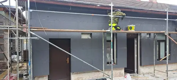 Zateplení rodinného domu včetně kompletní rekonstrukce střechy, Libušín — fotografie 12